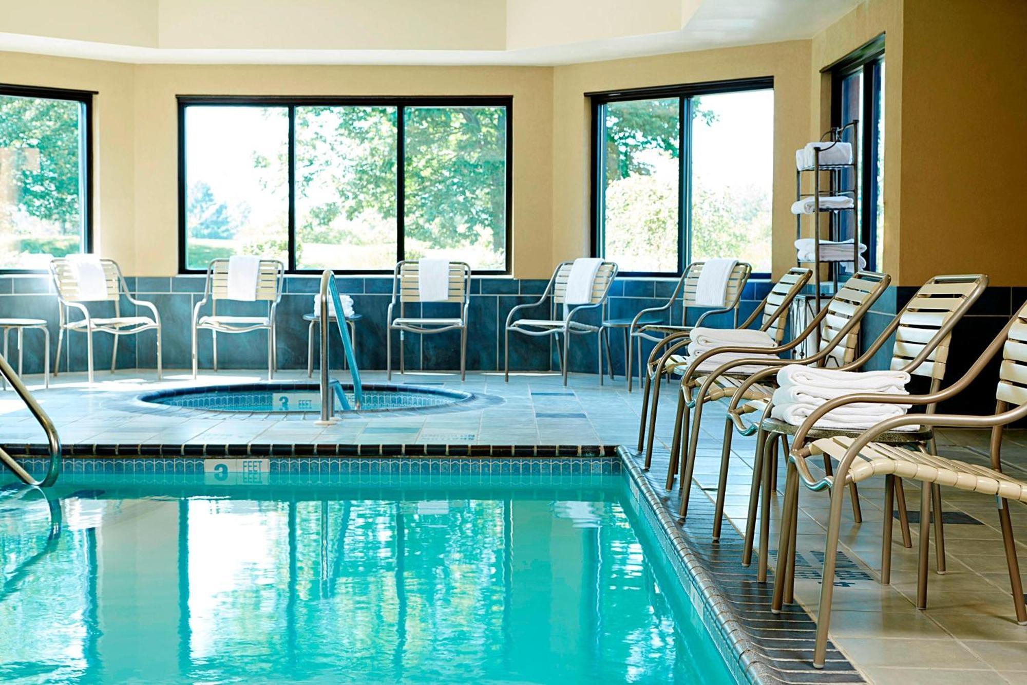 Courtyard By Marriott Ithaca Airport/University Eksteriør bilde