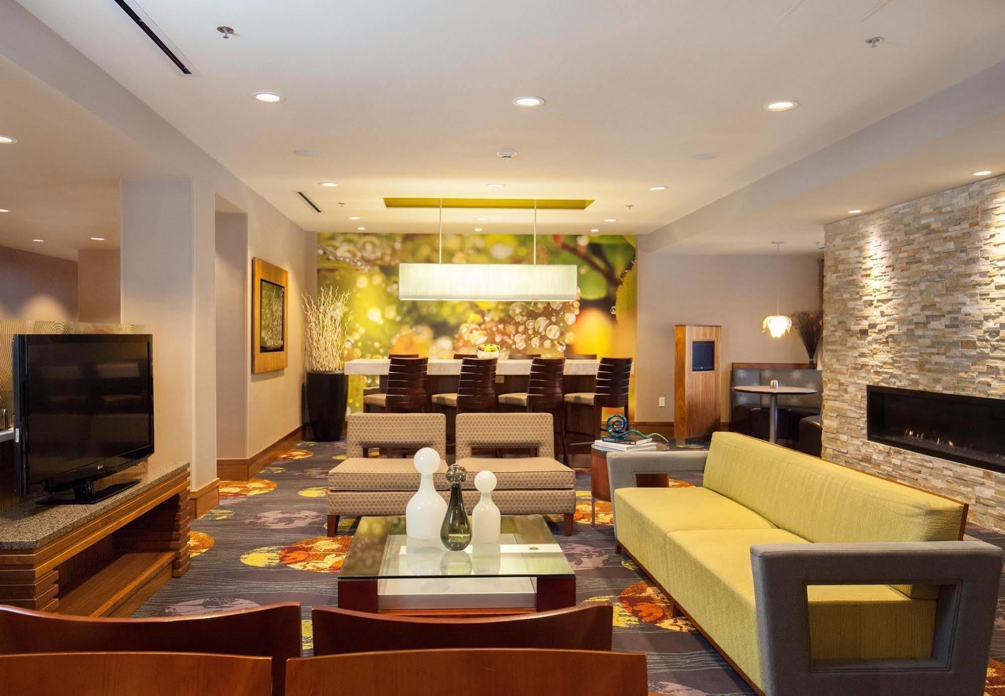 Courtyard By Marriott Ithaca Airport/University Eksteriør bilde